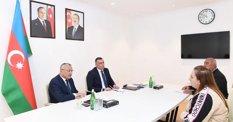 Rövşən Rzayev vətəndaş qəbulu keçirib