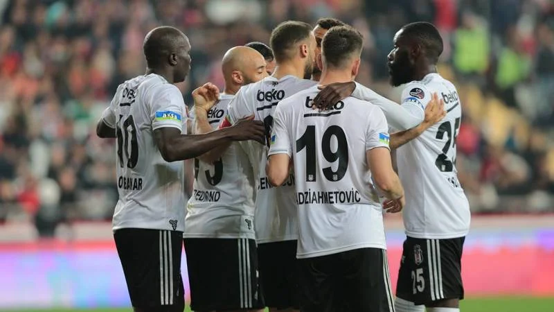 Beşiktaş onunla yollarını ayıracaq FOTO