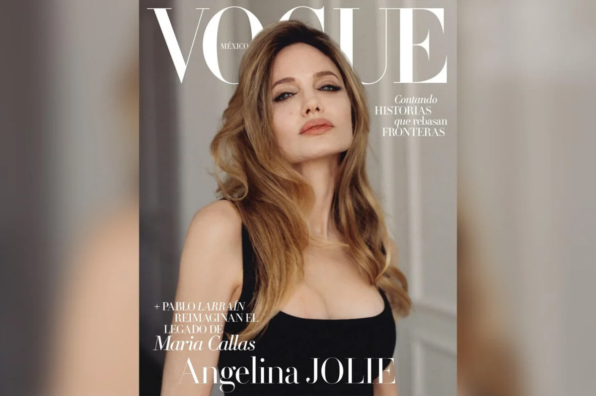 49летняя Анджелина Джоли снялась для Vogue