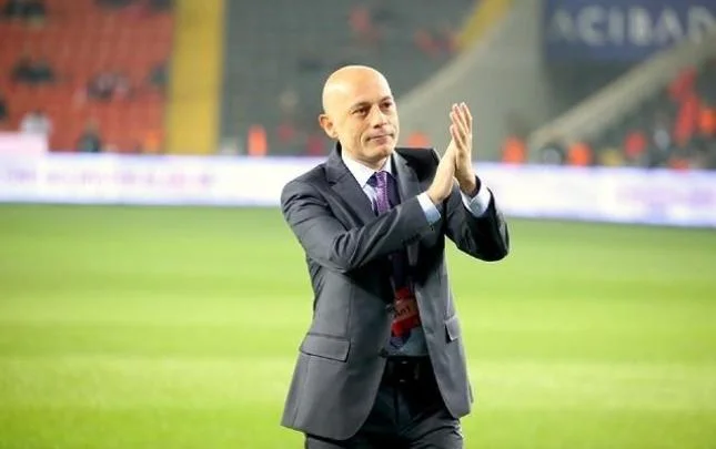 Cüneyt Çakır Qarabağın oyununa gəlir