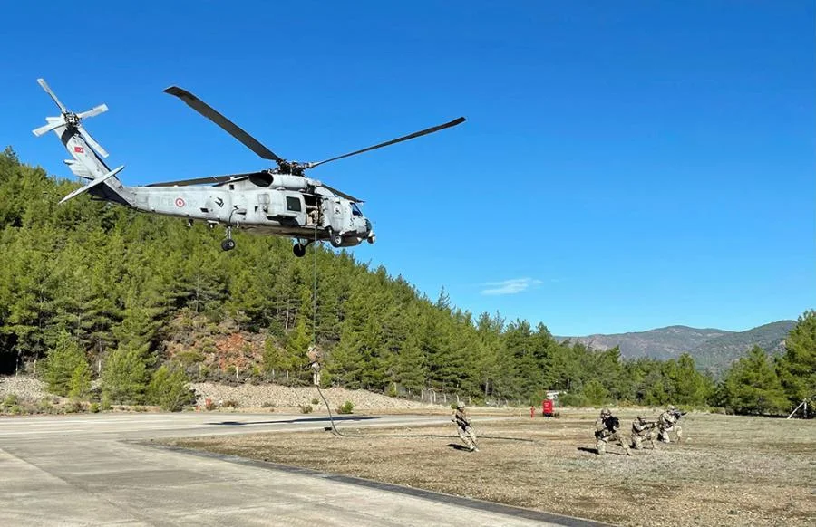 525ci qəzet Azərbaycan və Türkiyə sualtı hücum və müdafiə bölmələrinin birgə təlimi davam edir