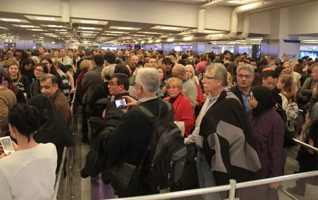 Türkiyə aeroportlarında problem yarandı Fotolar