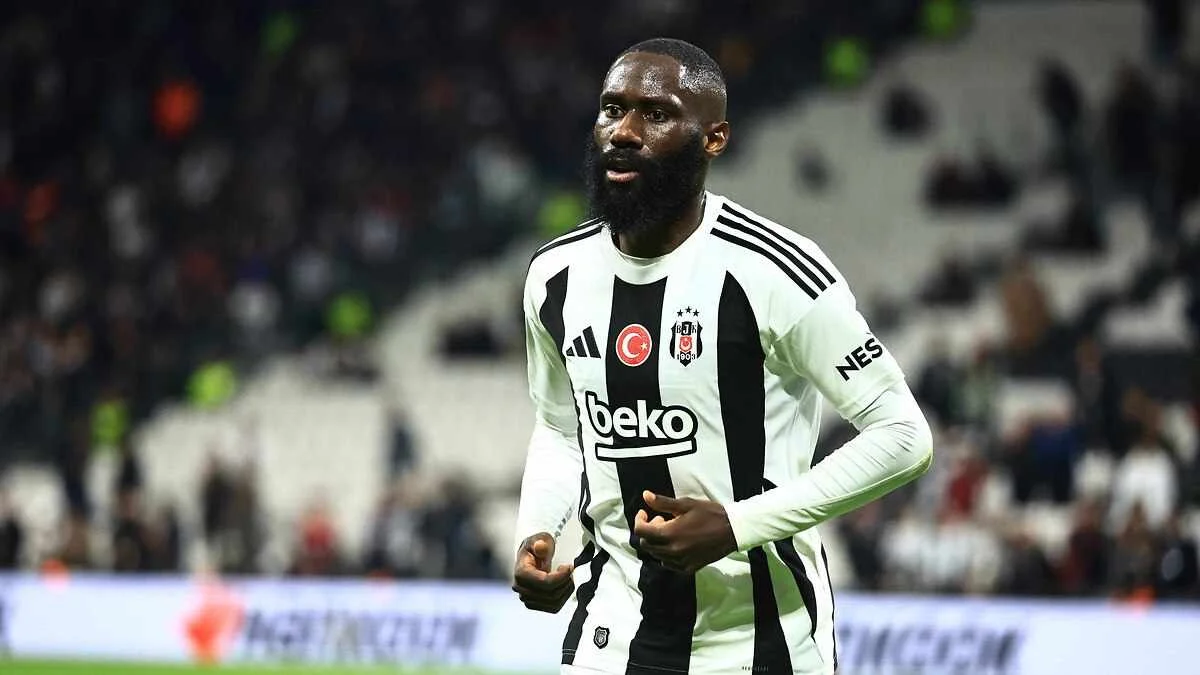 Ulduz futbolçu Beşiktaşdan gedir