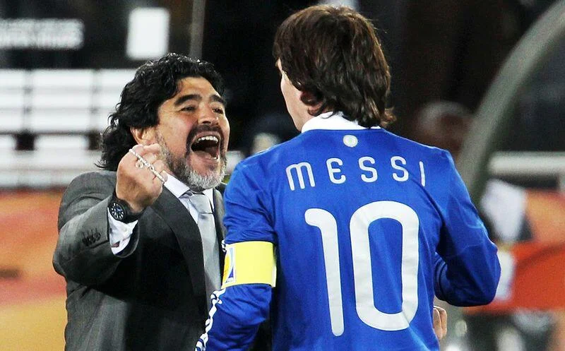 Messi Maradonanı belə andı FOTO