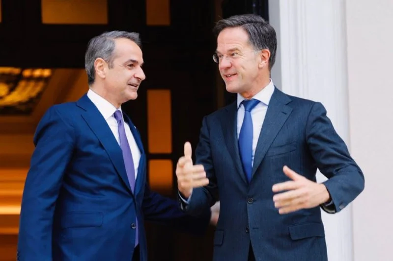 Rutte Mitsotakis ilə görüşdü