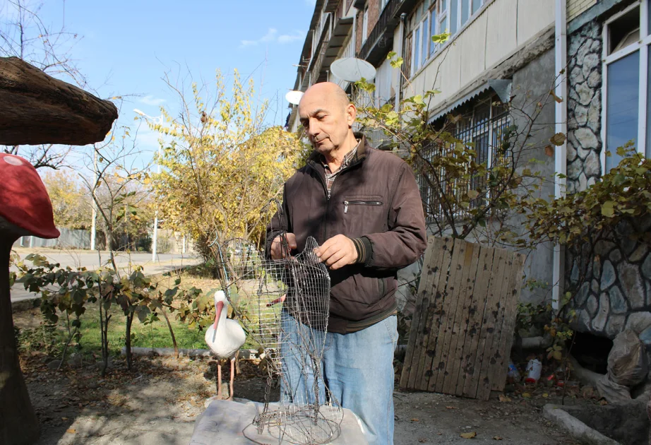 Nağıl qəhrəmanlarını ölümsüzləşdirən heykəltaraş FOTO AZƏRTAC