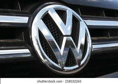 “Volkswagen” belə “dəfn edildi” VİDEO