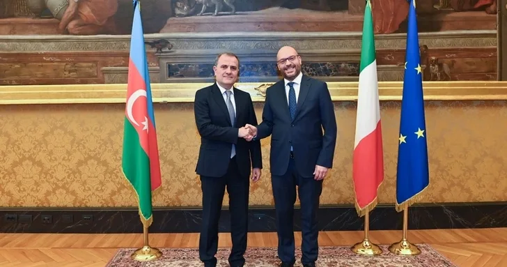 Азербайджан и Италия обсудили укрепление межпарламентского сотрудничества