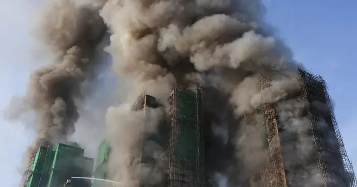 Honq Konqda göydələnlərdə yanğın baş verib