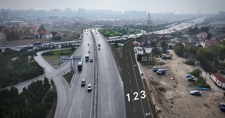 Zabrat yolunda bu hissəyə də avtobus zolağı çəkilir