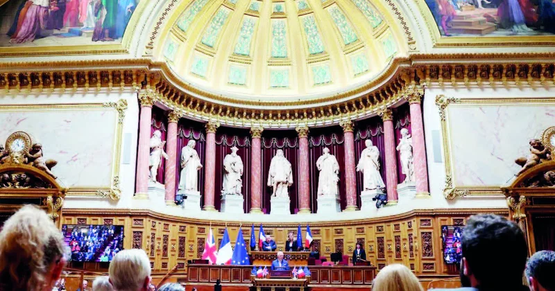 Fransa parlamentində pensiya qalmaqalı