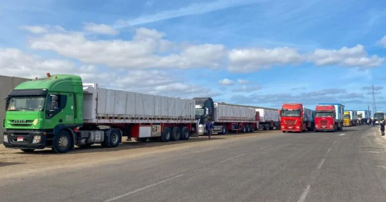 Gürcüstan gömrüyündə saxlanılan Azərbaycanın avtomobilləri buraxılıblar