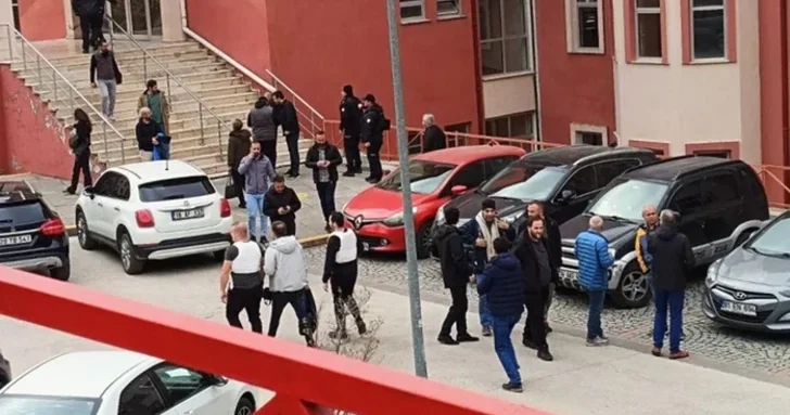 Спецназ окружил университет в Турции: захват заложницы на инженерном факультете