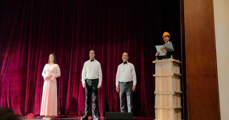 Sumqayıt Teatrı Rus Dram Teatrında “Qaravəlli” tamaşası ilə çıxış etdi