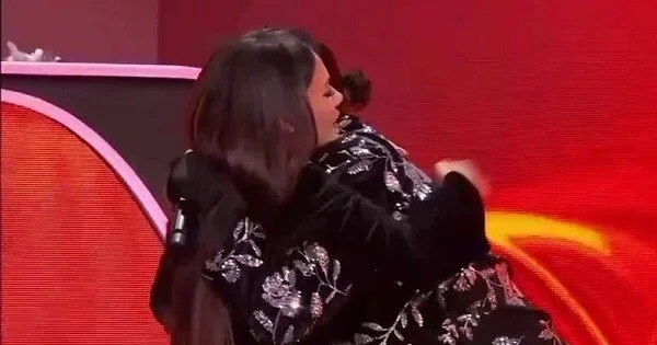 Samirənin qucaqladığı erməni “dqr” ordusunda xidmət edib