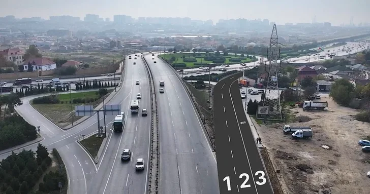 AYNA: На бакинском шоссе ведутся работы по созданию специальной полосы движения