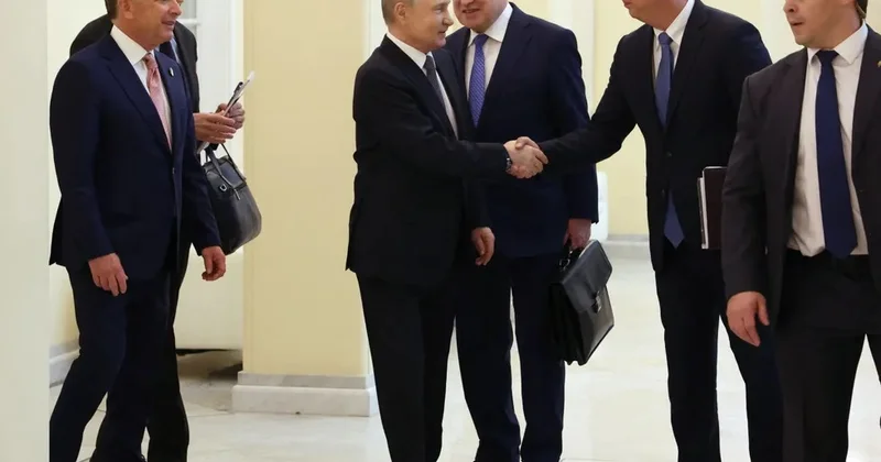 Кирилл Дмитриев назвал фейком публикацию Bloomberg c записью его разговора с помощником Путина