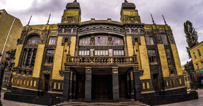 Opera və Balet Teatrının təmiri nə yerdədir?