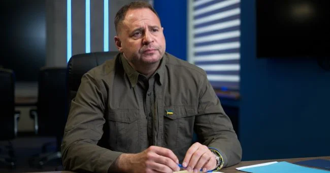 Zelenski sülh müqaviləsini yekunlaşdırmaq üçün 27 noyabrda Trampla görüşməyə hazırdır