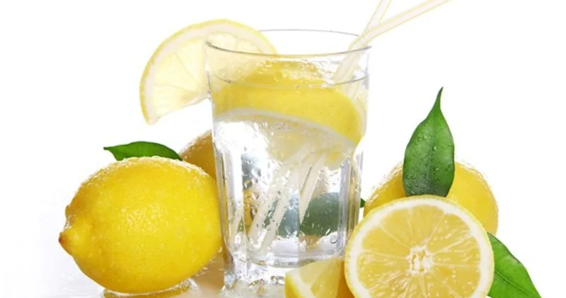 Limonlu suyun faydalar nələrdir?