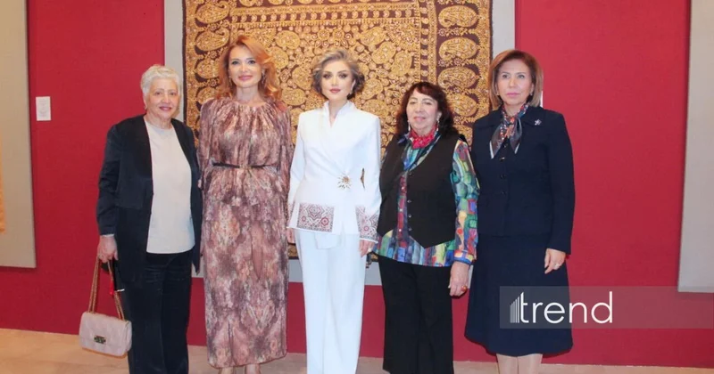 Азербайджанский музей ковра и Гюльнара Халилова представили "Новую историю кялагаи" ФОТО