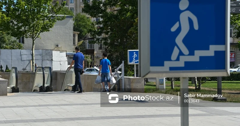 Bakıdakı piyada keçidlərindən biri KONKRET