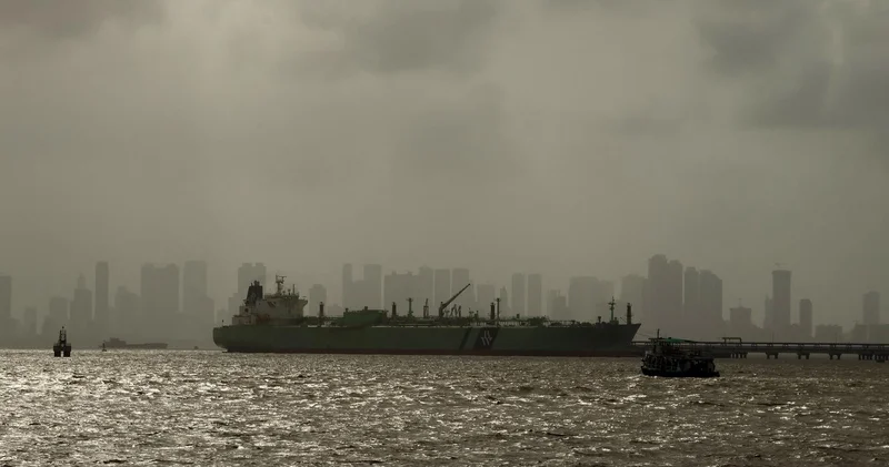 Теневой флот и грязные деньги: как Россия пробивает нефтяной потолок АНАЛИТИКА