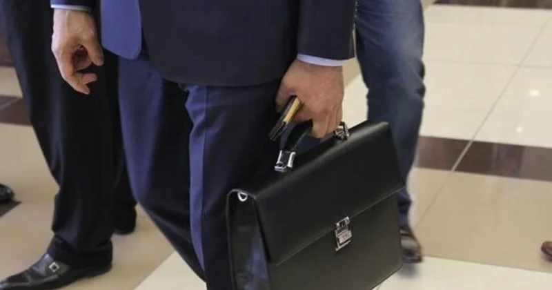 Əlbir olan direktorların ikincisi də işdən çıxarıldı