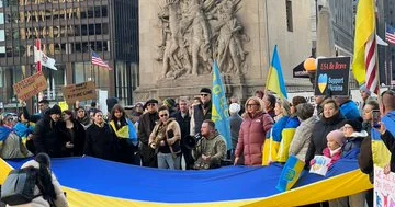 ABŞ da Ukraynaya dəstək məqsədilə böyük mitinqlər keçirildi...