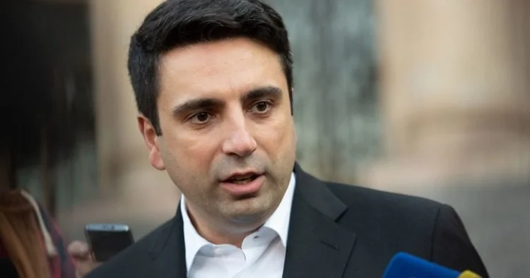 Simonyan sarsaqladı: Xocalı qatillərini geri qaytaracağını dedi