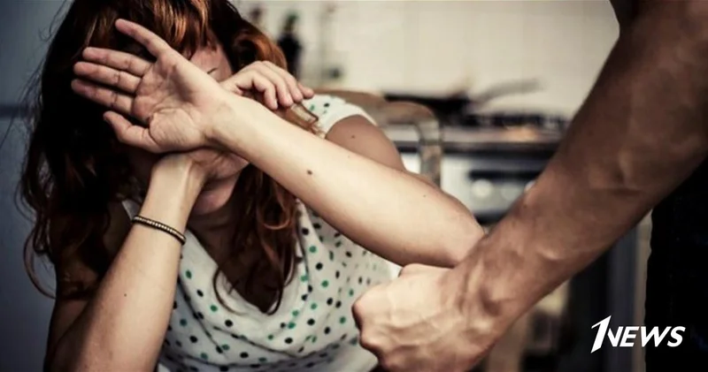 В Баку бывший вынужденный переселенец избил жену