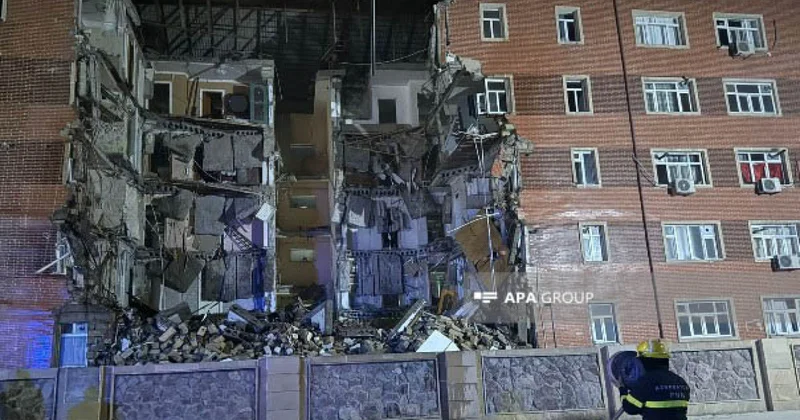 В Геранбое один из блоков пятиэтажного жилого дома полностью обрушился ВИДЕО