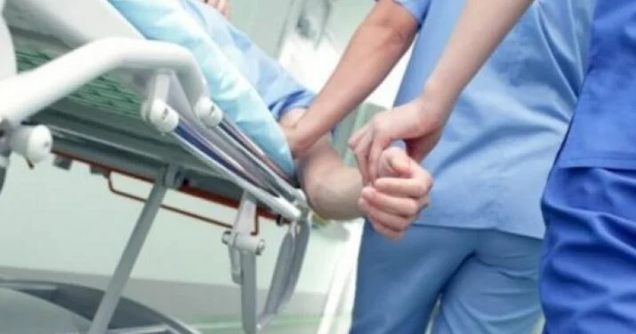 Gəncədə 22 yaşlı şəxs bədən xəsarətləri alıb