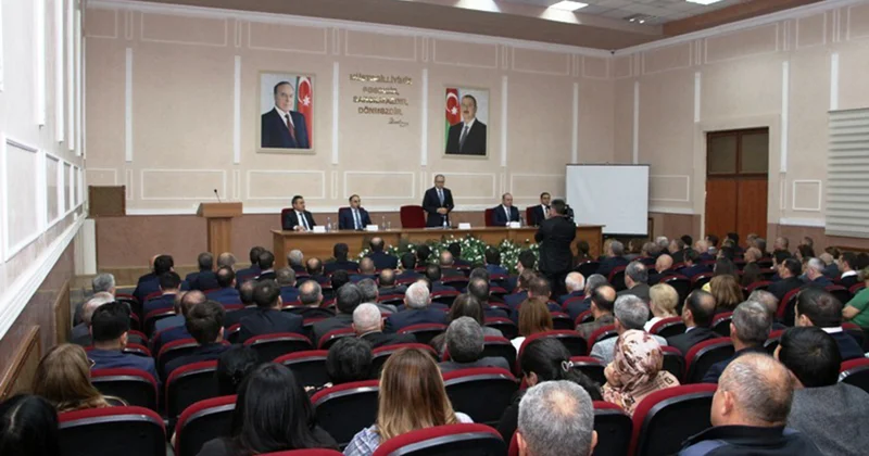 Paytaxt rayonları qarlı havalara hazırdır Fotolar