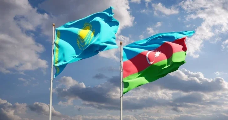 Азербайджан и Казахстан обсудили производство локомотивов для АЖД