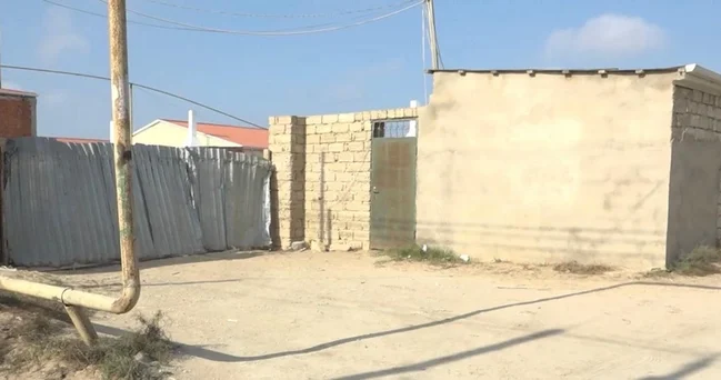 Abşeronda məşhur bağ massivinin sakinlərindən toyuq fermasından ŞİKAYƏT