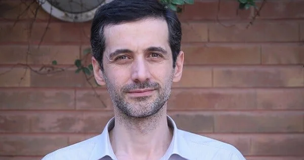 Bu, hökumətin xalqa inanmadığını göstərir Pezeşkian