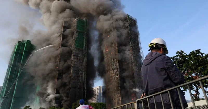 Honqkonqda yaşayış kompleksində baş verən yanğında ölənlərin sayı artdı