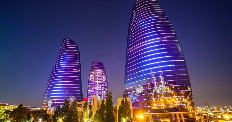 Hazırlıqlar başladı: Alov Qüllələri ətrafında…