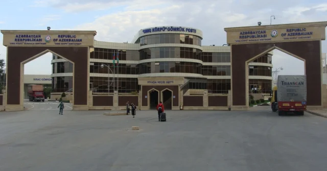 Sərhəddəki problem həll olundu Nəqliyyat vasitələri buraxılır