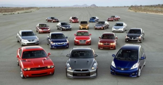 Hərracda 28 nəqliyyat vasitəsi satıldı