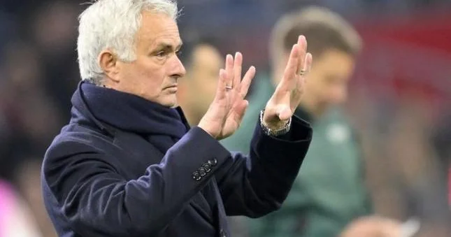 Mourinyo: Ayaks ın meydanda 150 oyunçusu olsaydı belə, yenə də qol vura bilməzdi