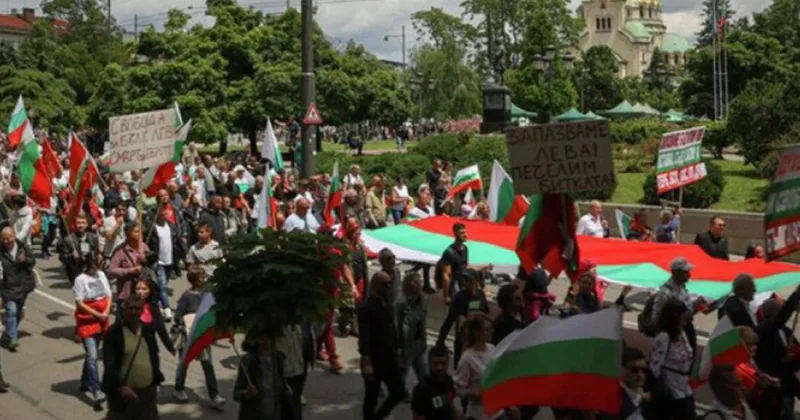 Bolqarıstanda büdcə qanununa görə kütləvi etirazlar keçirilir