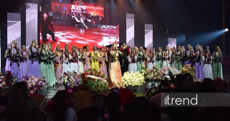 Heydər Əliyev Sarayında Təranə Muradovanın möhtəşəm yubileyi alqışlar altında rəqs bayramı və çiçək dəryası FOTO