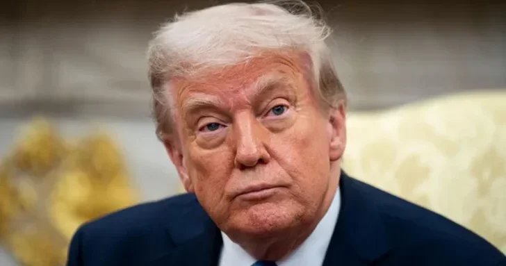 Президент США назвал переговоры с Москвой стандартными на фоне скандальной публикации Bloomberg