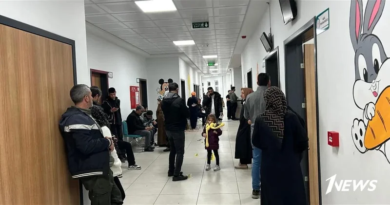 В Турции 120 школьников госпитализированы после пищевого отравления ФОТО