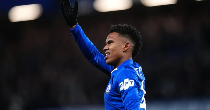 18 yaşlı braziliyalı hücumçu Mbappe və Holannın nailiyyətini təkrarlayıb