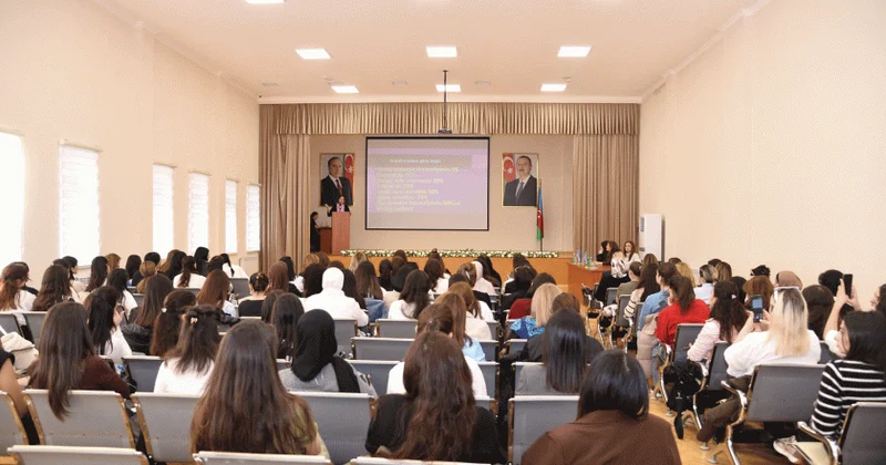 Tərbiyəçi müəllimlər üçün təlimlər keçirilib