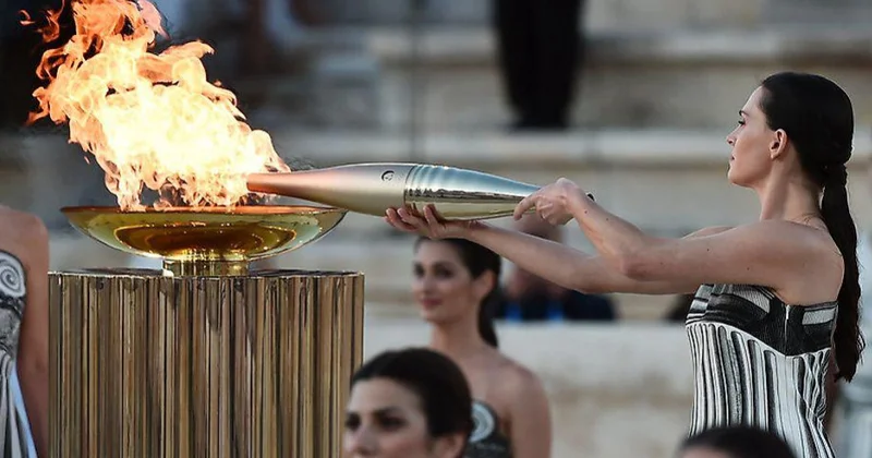 Qış Olimpiya Oyunlarının məşəli yandırıldı