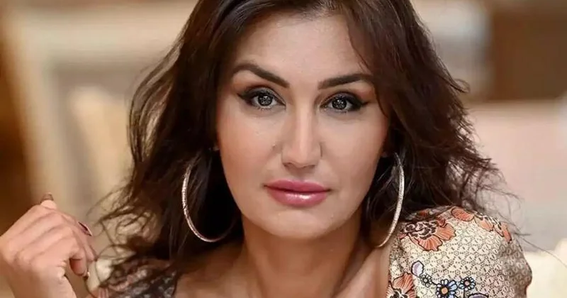 Zülfiyyə Qurbanova sürücünü ifşa etdi “Maşın mənimdir, nə istəyirəm edirəm”